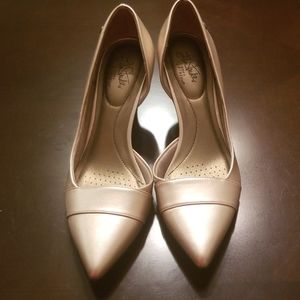 LifeStride Kitten Heels